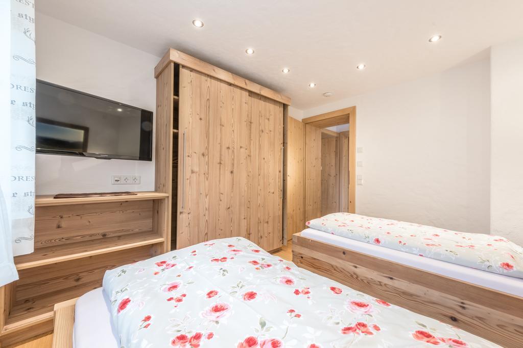 Haus Moesenlechner Lägenhet Maishofen Exteriör bild