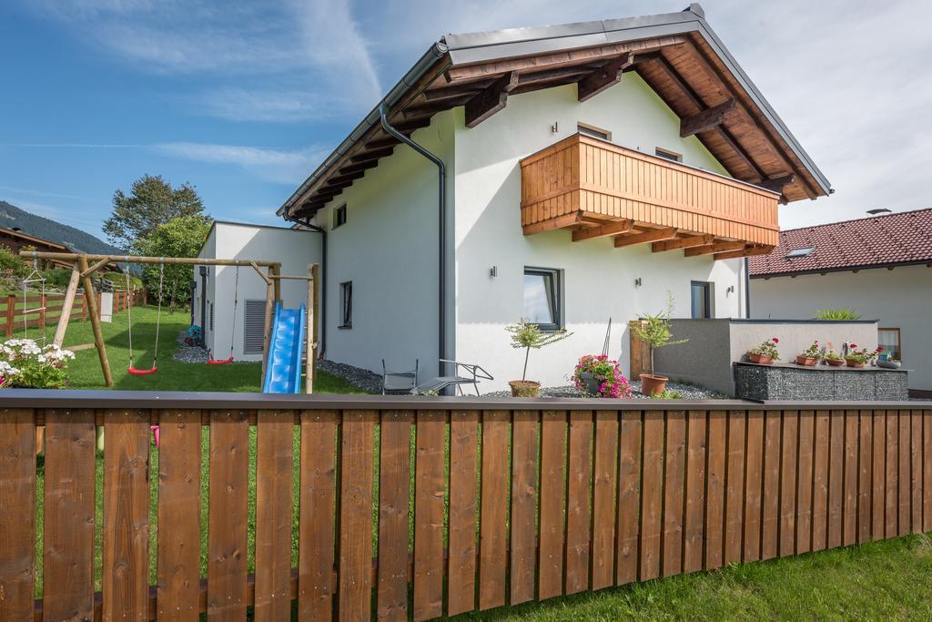 Haus Moesenlechner Lägenhet Maishofen Exteriör bild